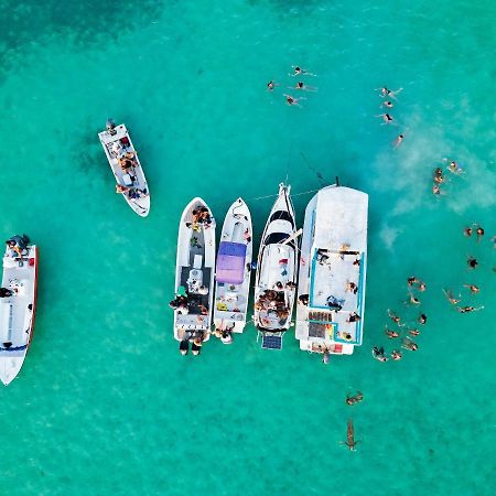 Bella'S Backpackers Hostel Caye Caulker Exteriér fotografie